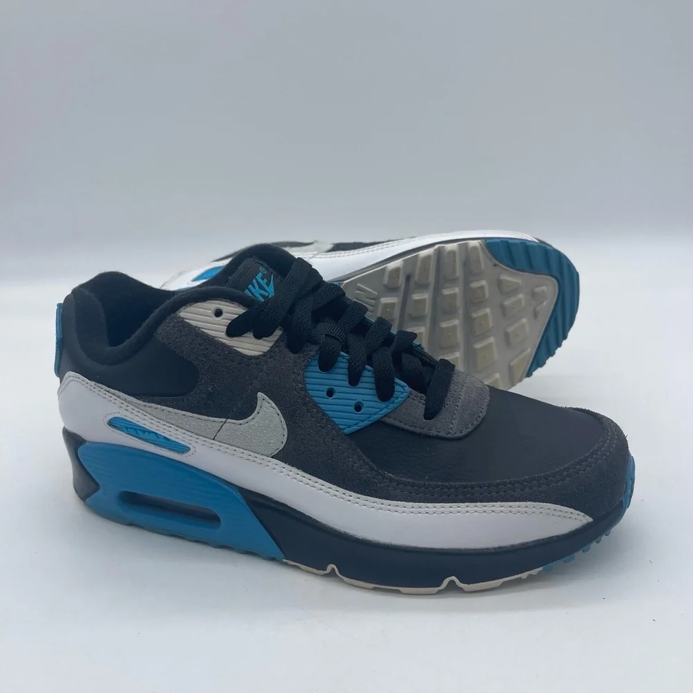 Nike Air Max 90 Leather CD6864-005 Youth Size 5Y Running Shoes Black‎ Dark Grey